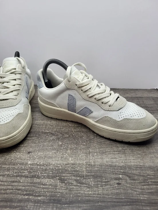 VEJA V-90 Suede Leather White Blue Low-Top Sneaker Shoes Womens Size 8 - Picture 3 of 10